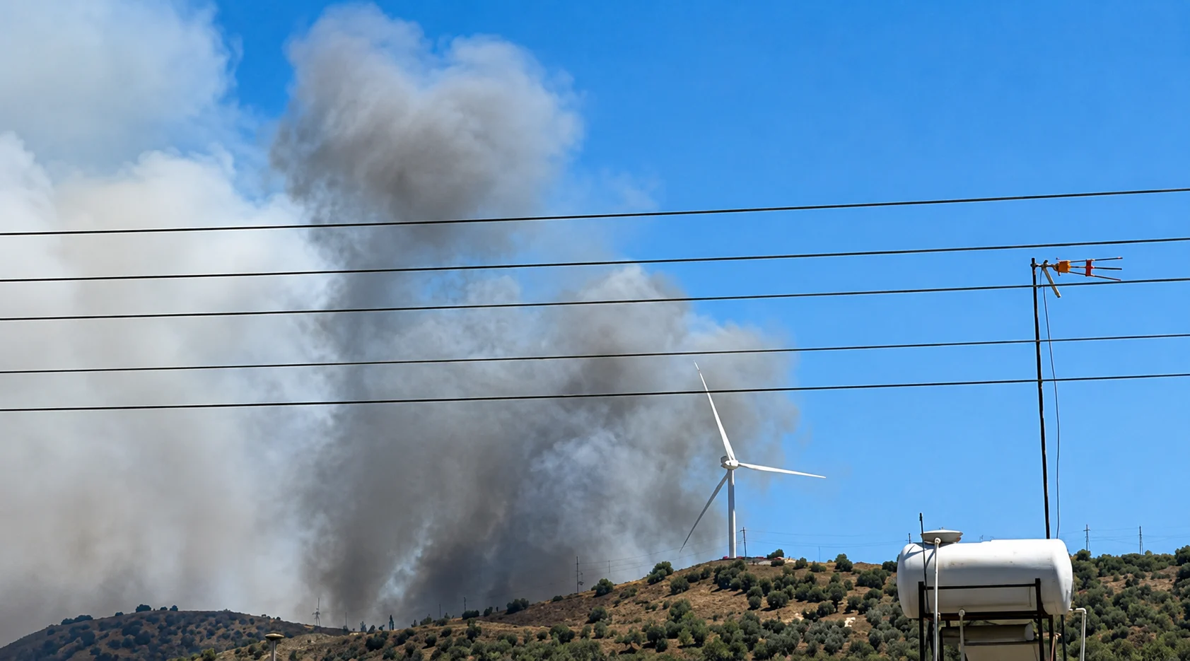 &Kappa;&Alpha;&Lambda;&Omicron; &Chi;&Omega;&Rho;&Iota;&Omicron;: &Phi;&omega;&tau;&iota;ά &sigma;&tau;&omicron; &pi;&epsilon;&delta;ί&omicron; &beta;&omicron;&lambda;ή&sigmaf; &kappa;&alpha;&tau;ά &tau;&eta; &delta;&iota;&alpha;&delta;&iota;&kappa;&alpha;&sigma;ί&alpha; &kappa;&alpha;&tau;&alpha;&sigma;&tau;&rho;&omicron;&phi;ή&sigmaf; &epsilon;&kappa;&rho;&eta;&kappa;&tau;&iota;&kappa;ώ&nu; &ndash; &Epsilon;&nu;&iota;&sigma;&chi;ύ&theta;&eta;&kappa;&alpha;&nu; &omicron;&iota; &epsilon;&pi;ί&gamma;&epsilon;&iota;&epsilon;&sigmaf; &kappa;&alpha;&iota; &epsilon;&nu;&alpha;έ&rho;&iota;&epsilon;&sigmaf; &delta;&upsilon;&nu;ά&mu;&epsilon;&iota;&sigmaf;