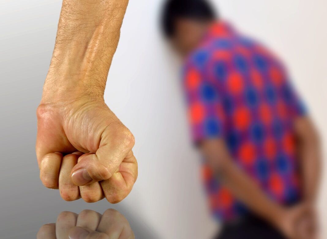 ΛΕΥΚΩΣΙΑ: Στο νοσοκομείο 30χρονος μετά από επίθεση – Χειροπέδες σε 38χρονο, υπό κράτηση και 34χρονη