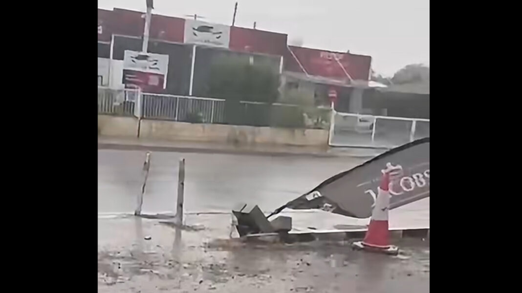 ΧΑΡΑ ΘΕΟΥ: Καλοκαιρινή μπόρα μέσα στον Αύγουστο-(Βίντεο)