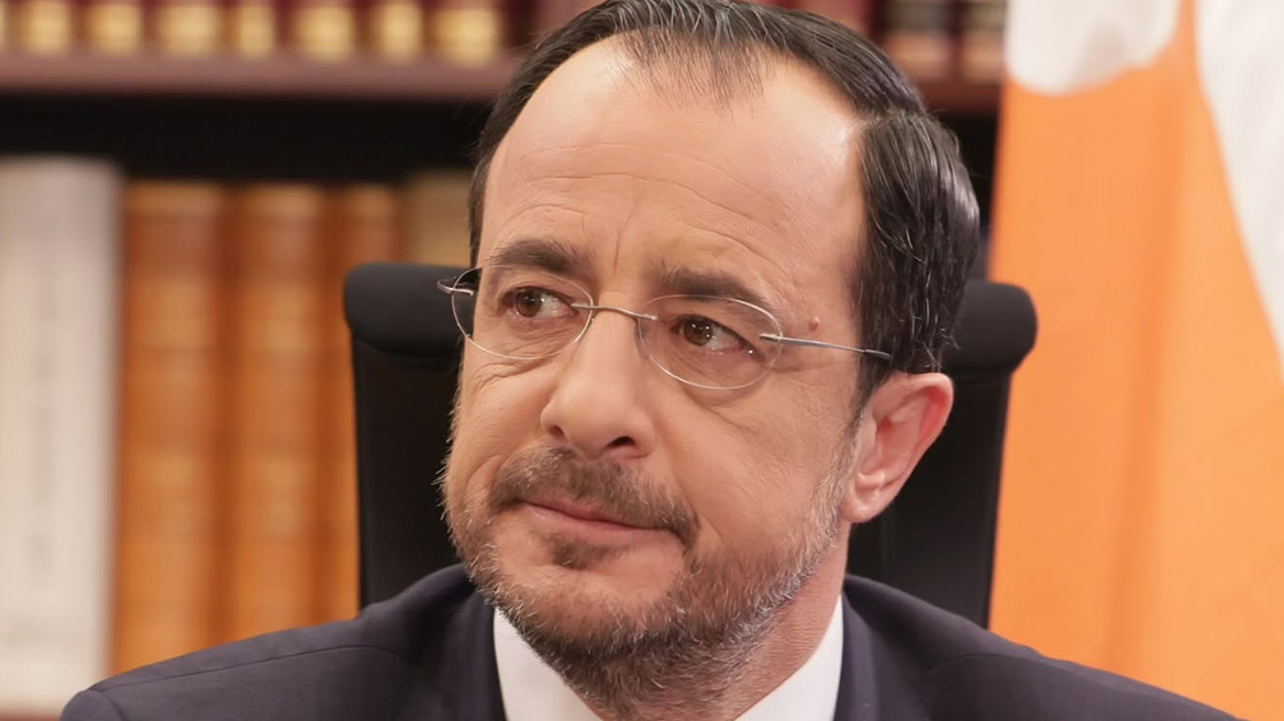 &Kappa;&Omicron;&Mu;&Mu;&Alpha; &Gamma;&Iota;&Alpha; &Tau;&Alpha; &Zeta;&Omega;&Alpha; &Kappa;&Upsilon;&Pi;&Rho;&Omicron;&Upsilon;: &laquo;&Chi;&alpha;&mu;έ&nu;&eta; &epsilon;&upsilon;&kappa;&alpha;&iota;&rho;ί&alpha;&raquo; &omicron; &alpha;&nu;&alpha;&sigma;&chi;&eta;&mu;&alpha;&tau;&iota;&sigma;&mu;ό&sigmaf; &gamma;&iota;&alpha; &tau;&eta; &delta;&eta;&mu;&iota;&omicron;&upsilon;&rho;&gamma;ί&alpha; &alpha;&nu;&epsilon;&xi;ά&rho;&tau;&eta;&tau;&omicron;&upsilon; &Epsilon;&pi;&iota;&tau;&rho;ό&pi;&omicron;&upsilon; &Epsilon;&upsilon;&eta;&mu;&epsilon;&rho;ί&alpha;&sigmaf; &tau;&omega;&nu; &Zeta;ώ&omega;&nu;