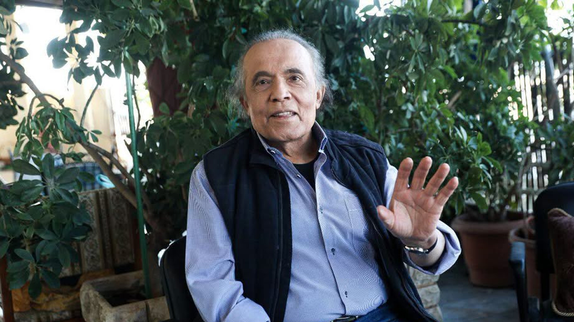 &Lambda;&Alpha;&Kappa;&Eta;&Sigma; &Chi;&Alpha;&Lambda;&Kappa;&Iota;&Alpha;&Sigma;: Έ&phi;&upsilon;&gamma;&epsilon; &alpha;&pi;ό &tau;&eta; &zeta;&omega;ή &omicron; &sigma;&pi;&omicron;&upsilon;&delta;&alpha;ί&omicron;&sigmaf; &epsilon;&rho;&mu;&eta;&nu;&epsilon;&upsilon;&tau;ή&sigmaf; &ndash; &Sigma;ί&gamma;&eta;&sigma;&epsilon; &mu;&iota;&alpha; &alpha;&upsilon;&theta;&epsilon;&nu;&tau;&iota;&kappa;ή &phi;&omega;&nu;ή &tau;&eta;&sigmaf; &epsilon;&lambda;&lambda;&eta;&nu;&iota;&kappa;ή&sigmaf; &pi;&alpha;&rho;ά&delta;&omicron;&sigma;&eta;&sigmaf;-(&Beta;ί&nu;&tau;&epsilon;&omicron;)