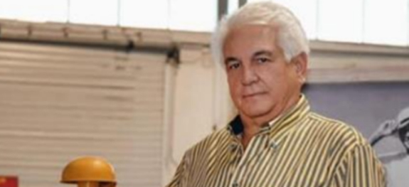 ΝΤΙΜΗΣ ΜΑΥΡΟΠΟΥΛΟΣ: Ο Ελληνοκύπριος που έχασε τη ζωή του στο Κάβο Γκρέκο – Εγκλωβίστηκε στα συντρίμμια του δεύτερου σκάφους – Νοσηλεύονται η κόρη και η συμβία του