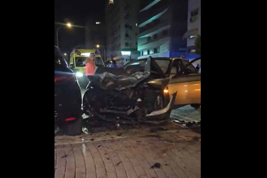 ΛΕΩΦΟΡΟΣ ΝΙΚΗΣ: Σοβαρό τροχαίο με πεζό και νέα κραυγή αγωνίας – «Πόσα ακόμη πρέπει να συμβούν;» -(Βίντεο)