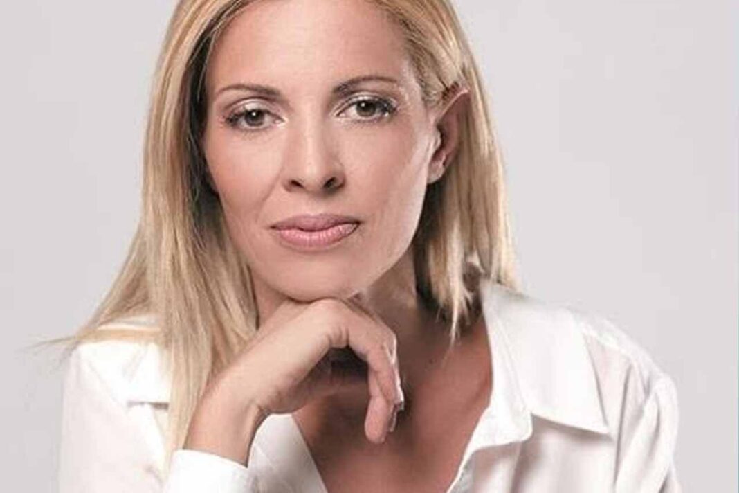 ΠΕΤΡΟΥΛΑ ΑΡΓΥΡΟΥ: Πίσω στα παλιά λημέρια μετά από 20 χρόνια – Επιστροφή στο «Φιλελεύθερο» και στο ρεπορτάζ