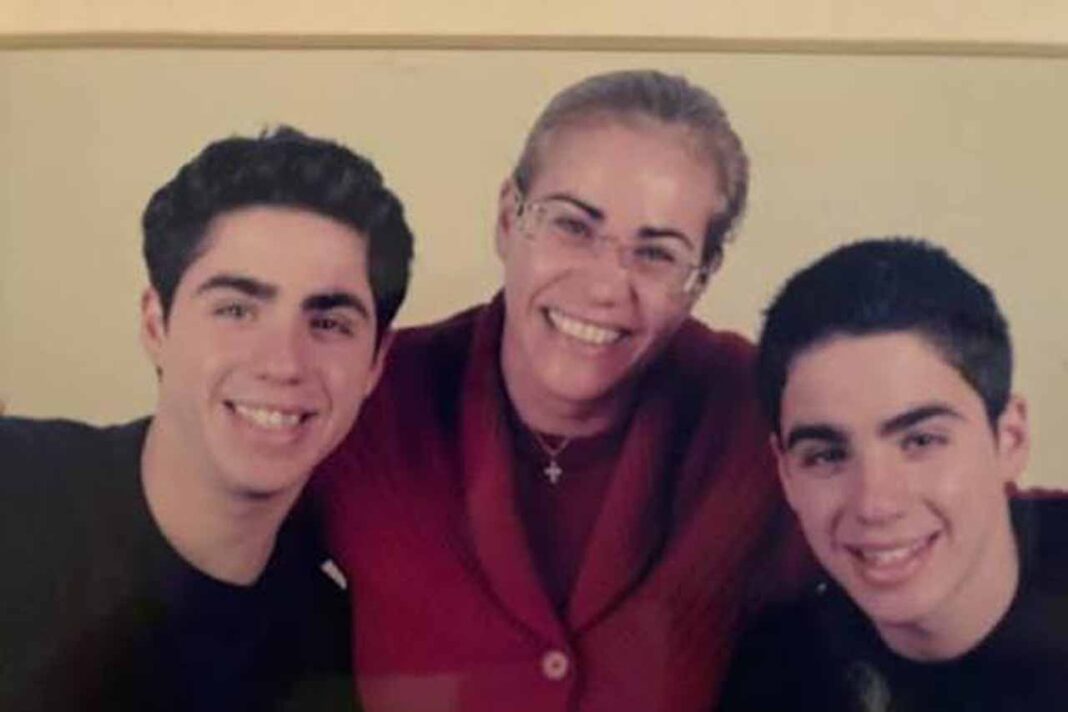 ΠΟΠΗ ΧΡΙΣΤΟΦΟΡΟΥ: Έφυγε από τη ζωή η μάνα των δίδυμων του Μαρί – 15 χρόνια με τον πόνο της απώλειας