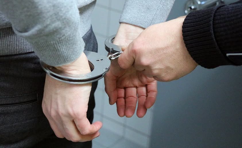 ΛΑΤΣΙΑ: Στο νοσοκομείο με κάταγμα στη μύτη ο 16χρονος μετά τον ξυλοδαρμό-Επτά συλλήψεις, ανάμεσά τους έξι ανήλικοι ΛΑΤΣΙΑ: Στο νοσοκομείο με κάταγμα στη μύτη ο 16χρονος μετά τον ξυλοδαρμό-Επτά συλλήψεις, ανάμεσά τους έξι ανήλικοι