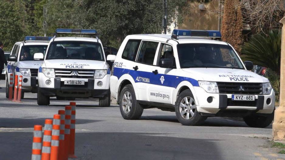 ΛΕΜΕΣΟΣ: Έφοδος σε συγκρότημα διαμερισμάτων – Χειροπέδες σε 20 πρόσωπα ΛΕΜΕΣΟΣ: Έφοδος σε συγκρότημα διαμερισμάτων – Χειροπέδες σε 20 πρόσωπα